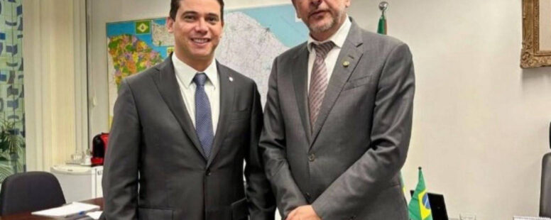 Em reunião com bancada do PSB, Cid Gomes admite concorrer à reeleição ao Senado na chapa majoritária de Elmano de Freitas