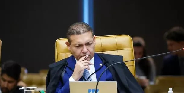 Pleno do TSE vai analisar suspensão liminar de pesquisa AtlasIntel feita por Nunes Marques que apontava queda de Flávio Bolsonaro no confronto com Lula