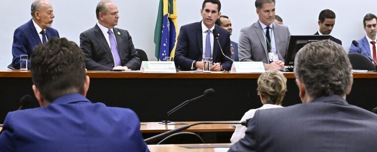 Deputado federal cearense Domingos Neto assume a presidência da Comissão Mista de Orçamento