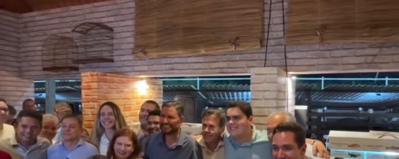 Governador Elmano de Freitas reforça aliança com prefeito Roberto Pessoa em visita ao São João de Maracanaú