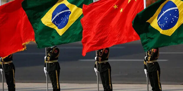 Após ameaça dos EUA, China defende soberania do Brasil e oferece ampliar mercado de negócios com produtos brasileiros