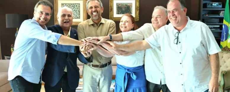 Elmano de Freitas elogia “grandeza” de Roberto Pessoa após encontro com Ciro Gomes. Grupo político do prefeito de Maracanaú confirma apoio ao governador em outubro