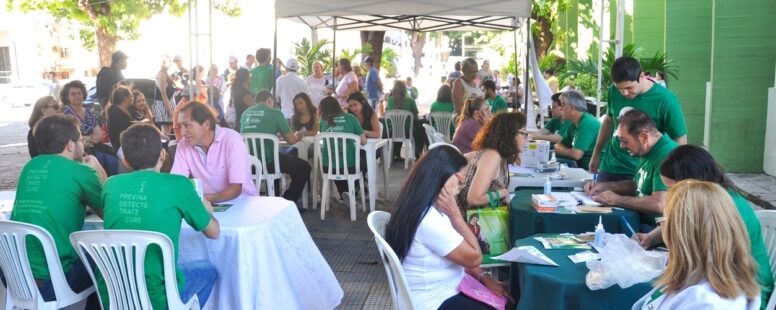 Ação do Hospital Universitário da UFC oferece avaliação gratuita para detecção precoce do câncer de cabeça e pescoço em Fortaleza