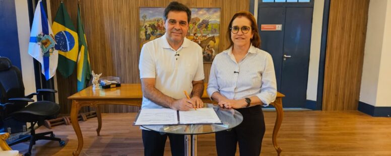 Prefeito Evandro Leitão sanciona lei que possibilita reforçar a Rede Municipal de Saúde de Fortaleza com a convocação de mais 240 profissionais