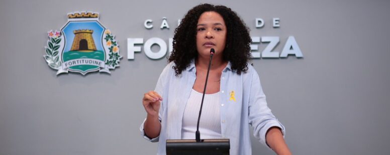 Polícia aponta que provedor internacional foi usado para enviar ameaças de morte contra vereadora de Fortaleza, Adriana Gerônimo