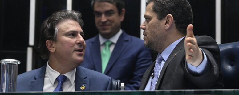 Camilo Santana assume liderança do PT no Senado, mas mantém articulação nas campanhas de Lula e Elmano no Ceará