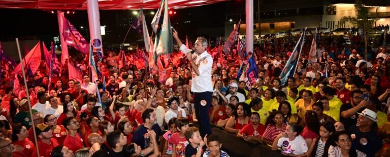Agenda de Elmano de Freitas foca no Interior e Ciro Gomes mobiliza Capital e Zona Norte neste sábado