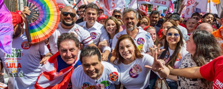 Candidatos ao Governo do Ceará têm poucas atividades na segunda-feira. Elmano de Freitas fez caminhada no Vila União e carreata no Vicente Pinzon