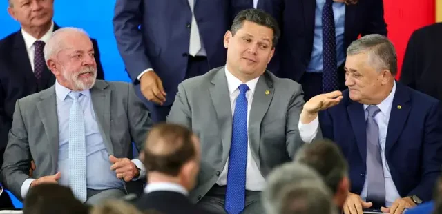 Articulação política do Governo Federal busca votar fim da escala 6×1, segurança e terras raras nesta semana