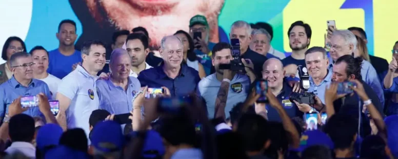 Ciro Gomes oficializa candidatura ao Governo do Ceará em ato político no Marina Park