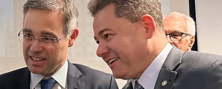 PF deflagra operação contra deputado Cezinha de Madureira por suposta venda de influência no STF. Suspeito é aliado íntimo do ministro André Mendonça