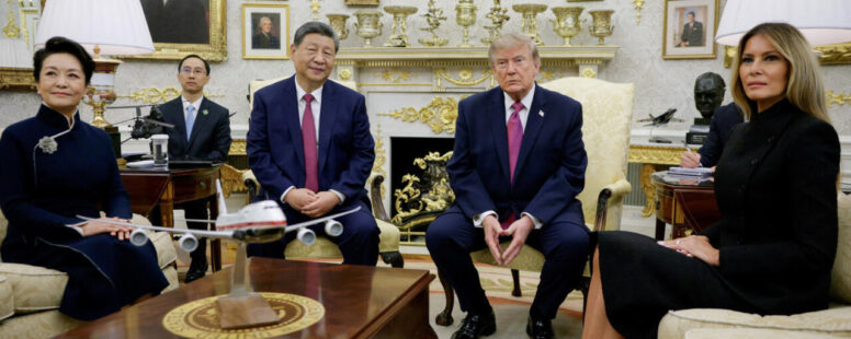 Em encontro com pompa na Casa Branca, Trump e Xi Jinping mantêm trégua superficial, mas divergências estruturais persistem. Congressistas acusam presidente norte-americano de interferência nas eleições brasileiras