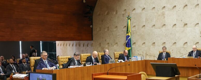Com muita tensão no plenário e bate-boca de ministros, pedido de vista de Flávio Dino paralisa autorização para julgamento de Moraes e Mendonça no STF