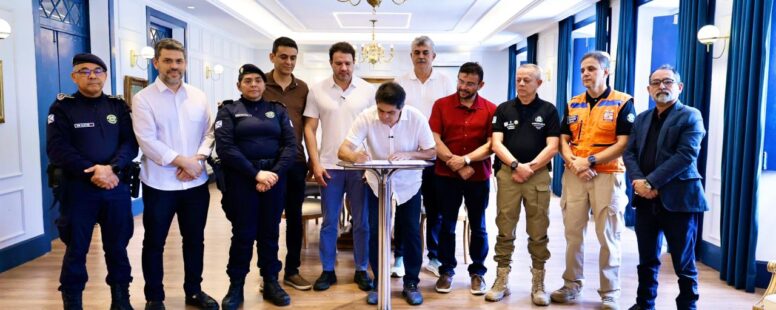 Evandro Leitão sanciona Plano de Cargos, Carreiras e Salários das forças da Segurança Cidadã de Fortaleza