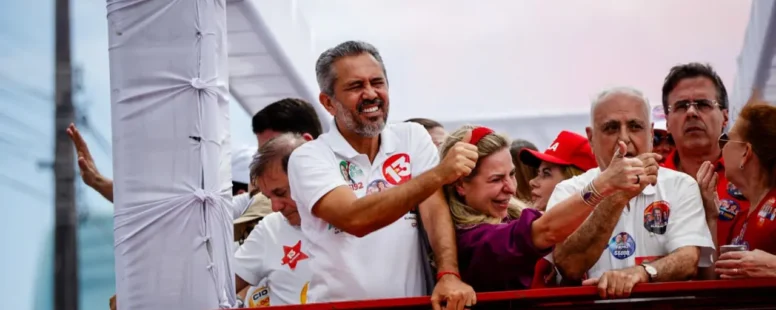 Elmano de Freitas intensifica ritmo de campanha com atividades em Fortaleza, Paracuru, Jijoca de Jericoacoara e Acaraú neste domingo