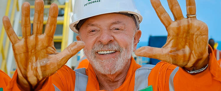 Presidente Lula assina Medida Provisória para evitar reajuste de combustíveis diante da alta do petróleo